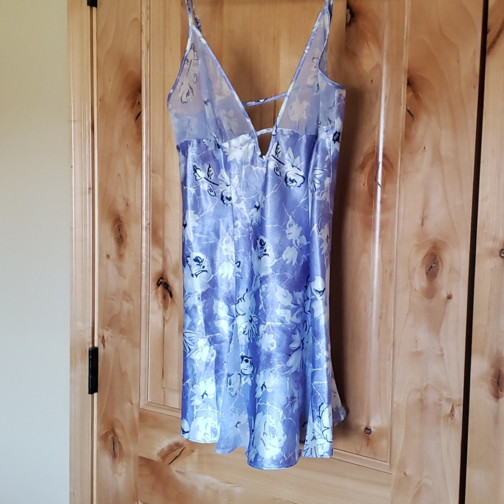 New Beautiful summer nighty - NWOT
